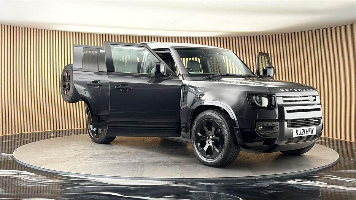 More views of Land Rover Defender 110