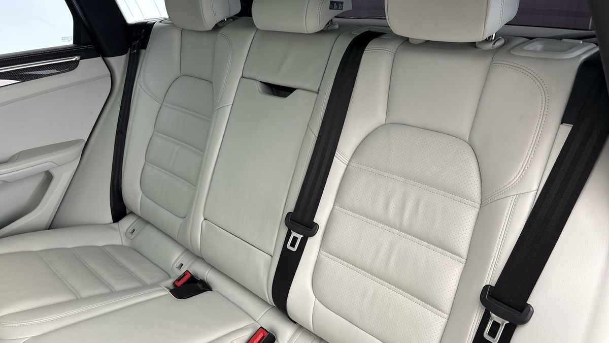 Porsche Macan Image 8