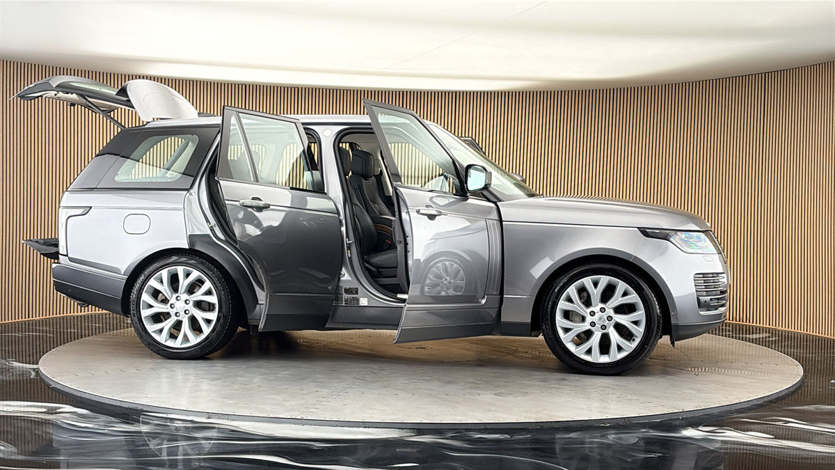 More views of Land Rover Range Rover