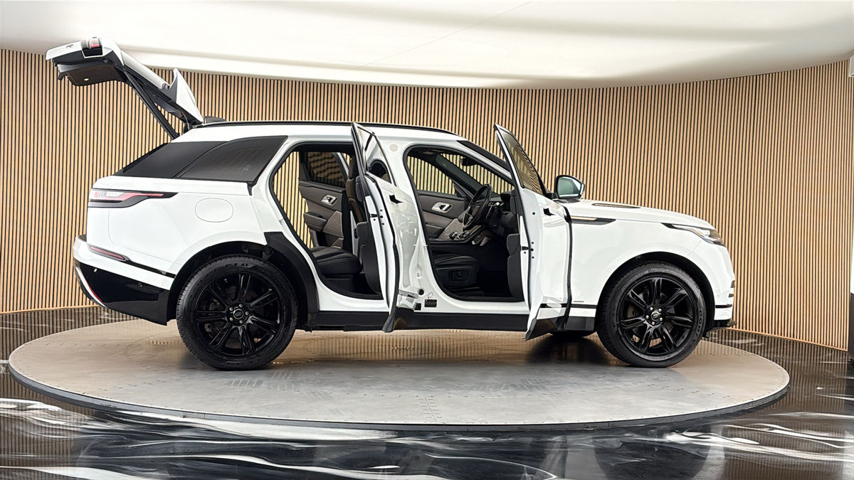 More views of Land Rover Range Rover Velar