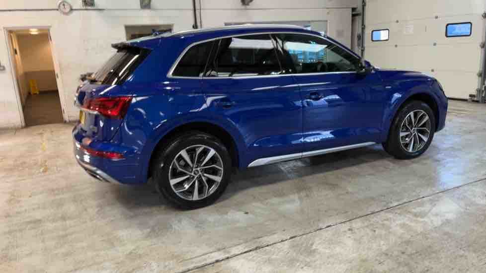 More views of Audi Q5