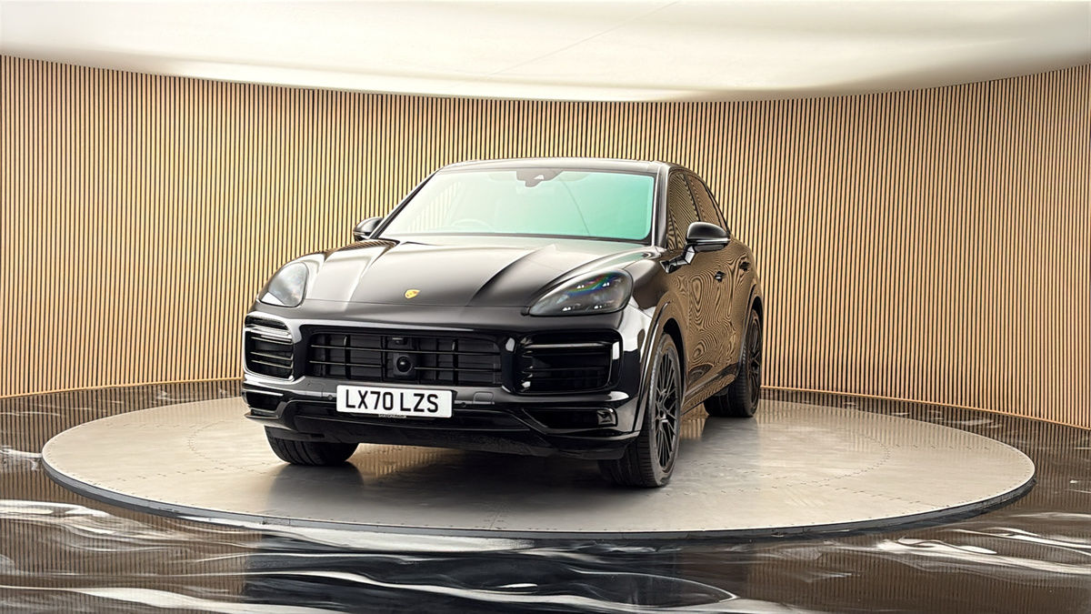 More views of Porsche Cayenne