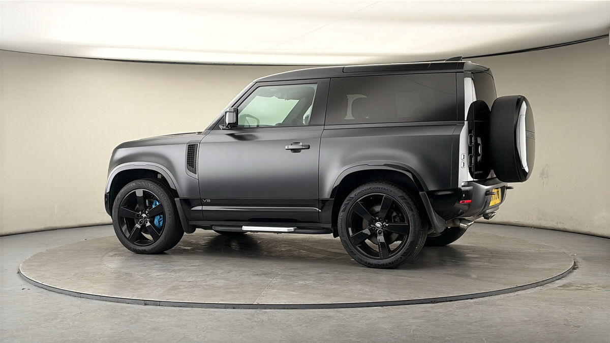 More views of Land Rover Defender 90