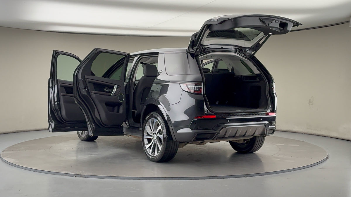 Land Rover Discovery Sport Image 23