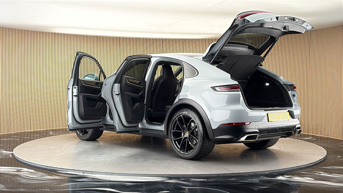 More views of Porsche Cayenne