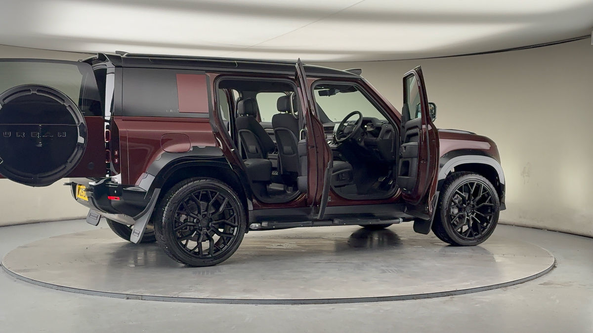 More views of Land Rover Defender 110