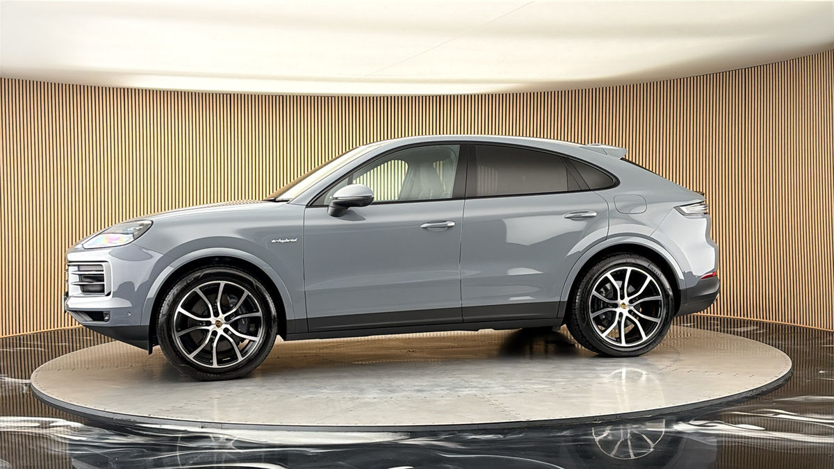 More views of Porsche Cayenne