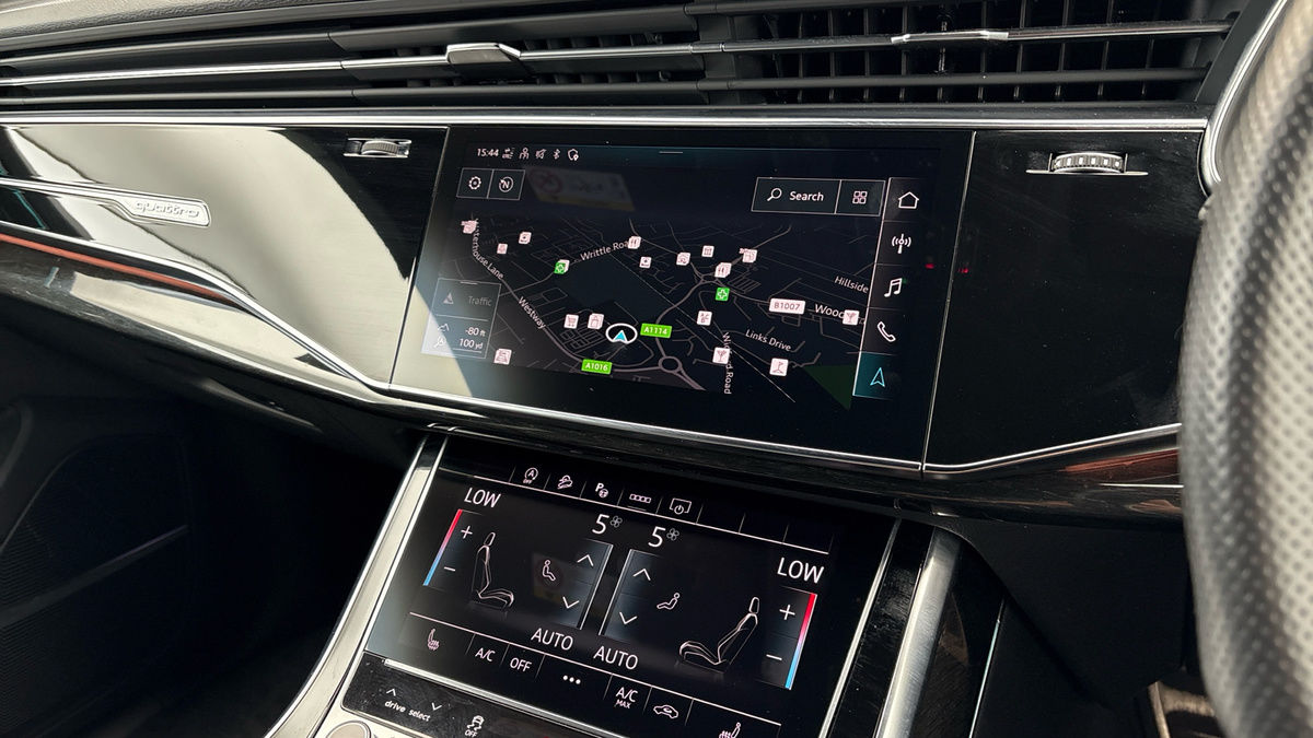 Audi Q8 Image 17