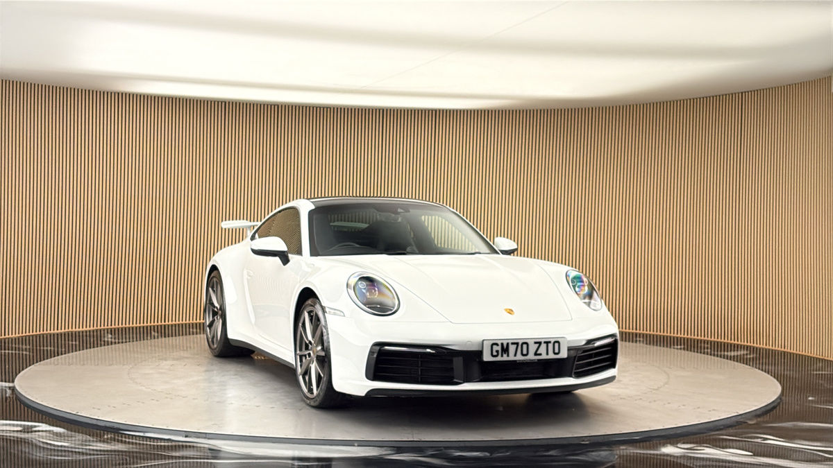 More views of Porsche 911