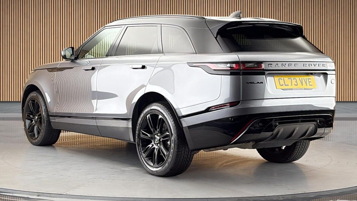 Land Rover Range Rover Velar Image 2