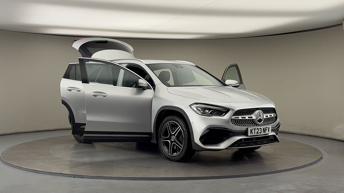 More views of Mercedes-Benz GLA