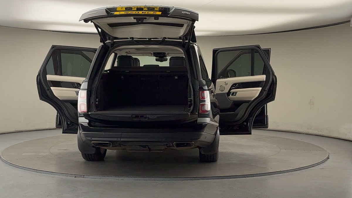 More views of Land Rover Range Rover