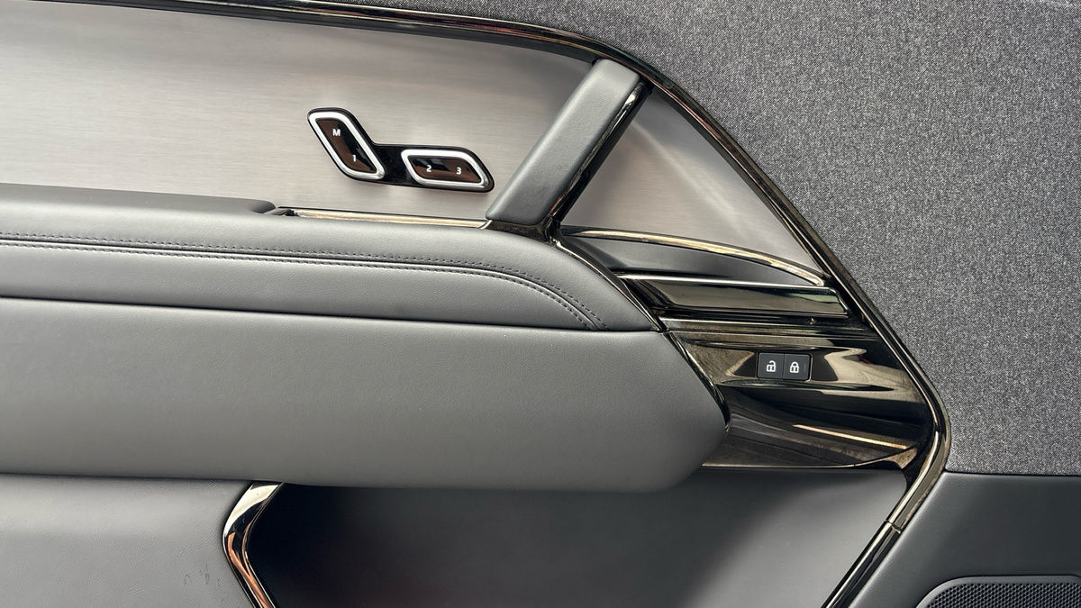 Land Rover Range Rover Sport Image 19
