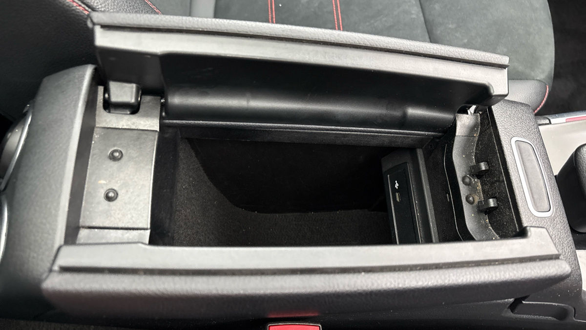 Mercedes-Benz GLB Image 27