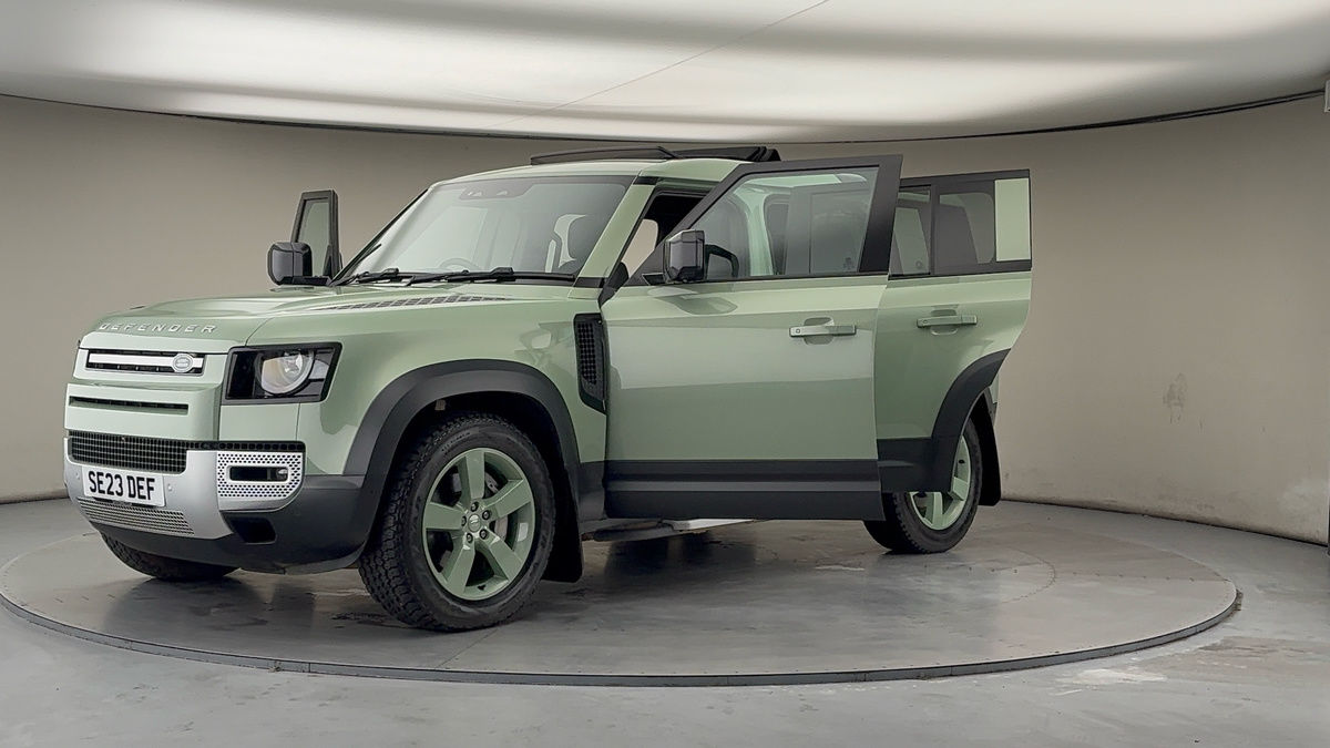 More views of Land Rover Defender 110