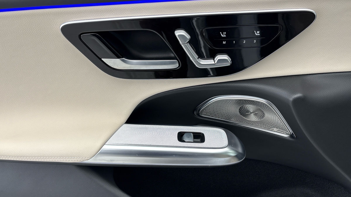 Mercedes-Benz E Class Image 19