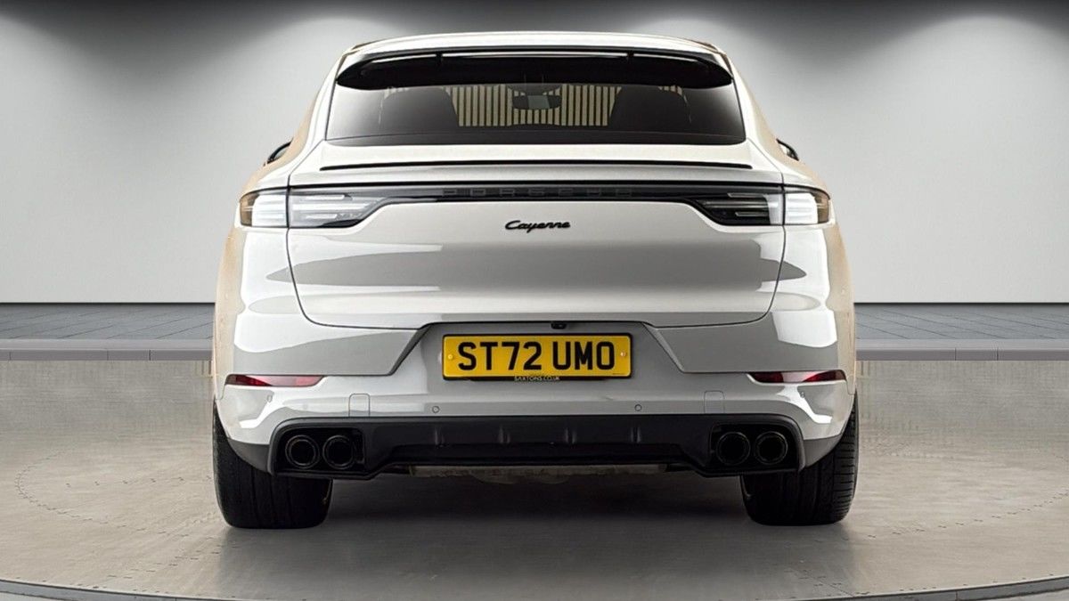 Porsche Cayenne Image 4