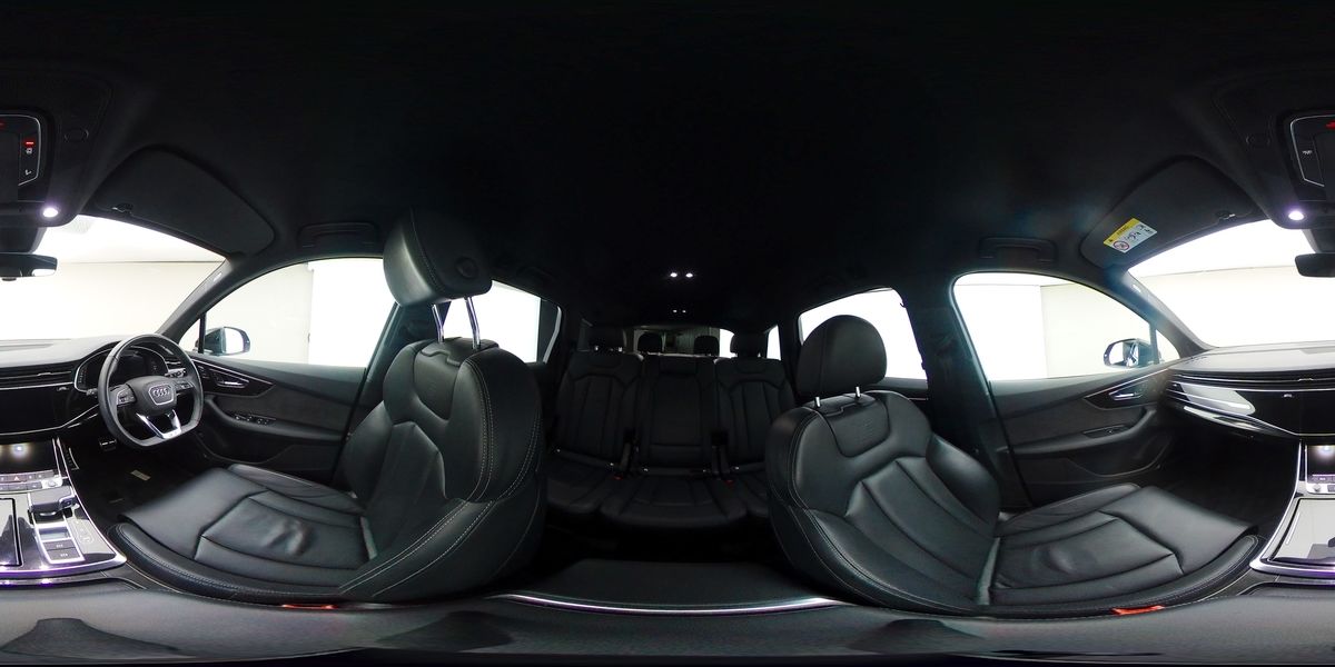 More views of Audi Q7