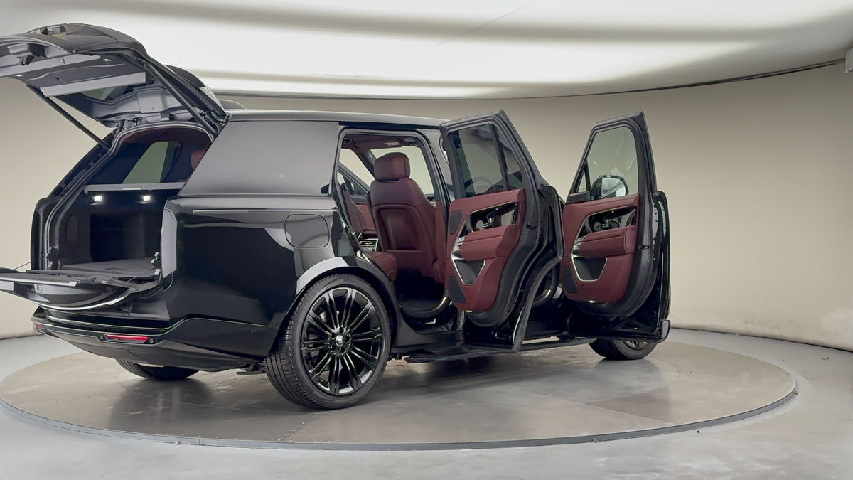 More views of Land Rover Range Rover