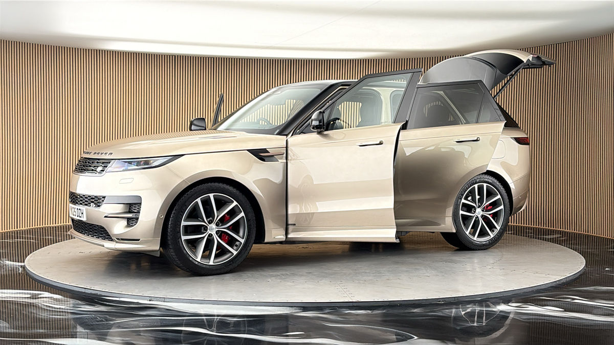 More views of Land Rover Range Rover Sport