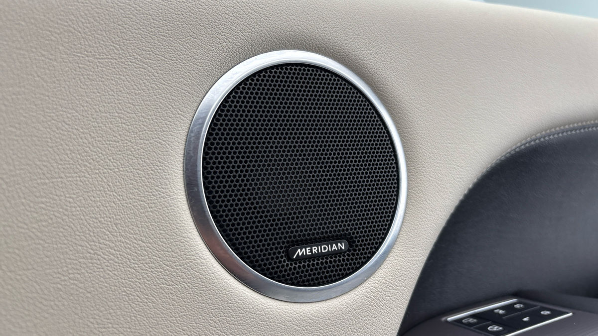 Land Rover Range Rover Sport Image 25