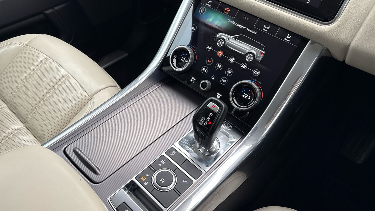 Land Rover Range Rover Sport Image 18