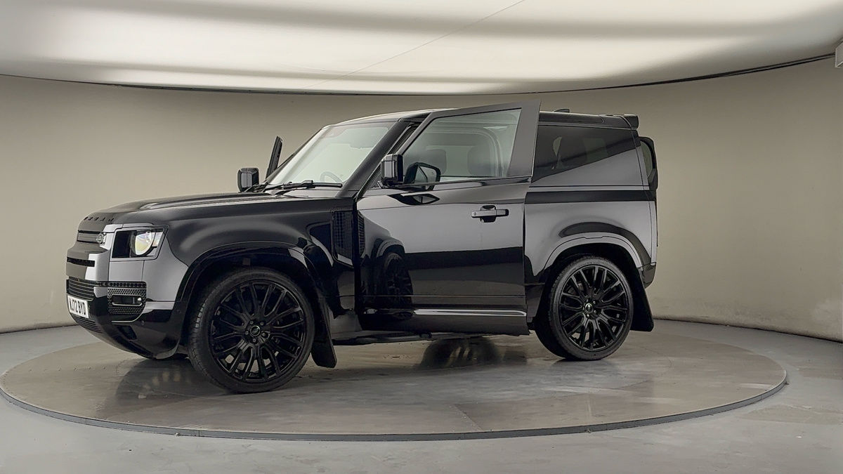 More views of Land Rover Defender 90