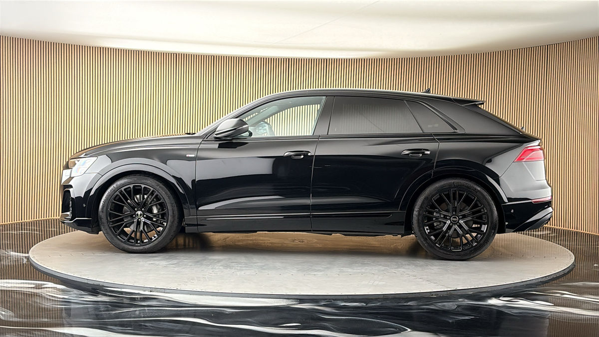 More views of Audi Q8