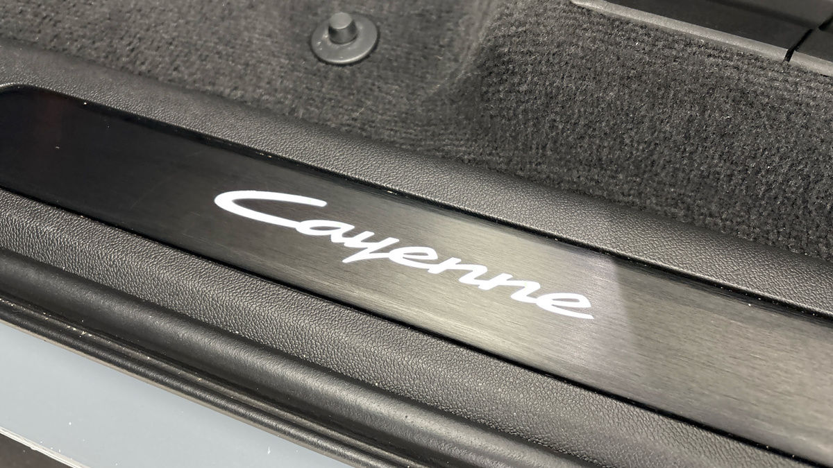 Porsche Cayenne Image 41