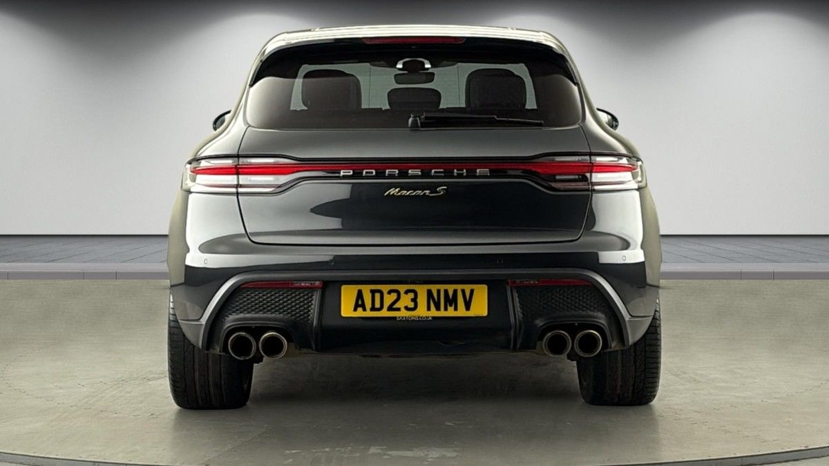 Porsche Macan Image 4