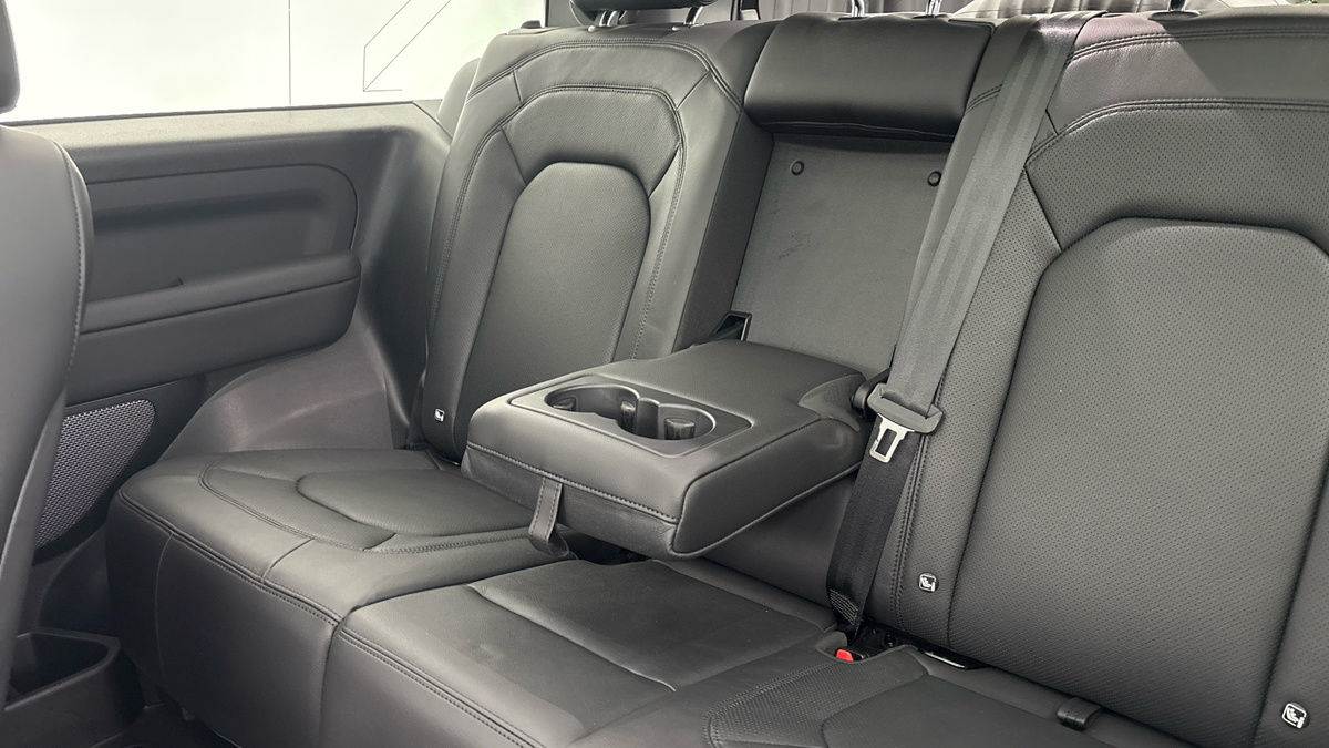 Land Rover Defender 90 Urban Image 17