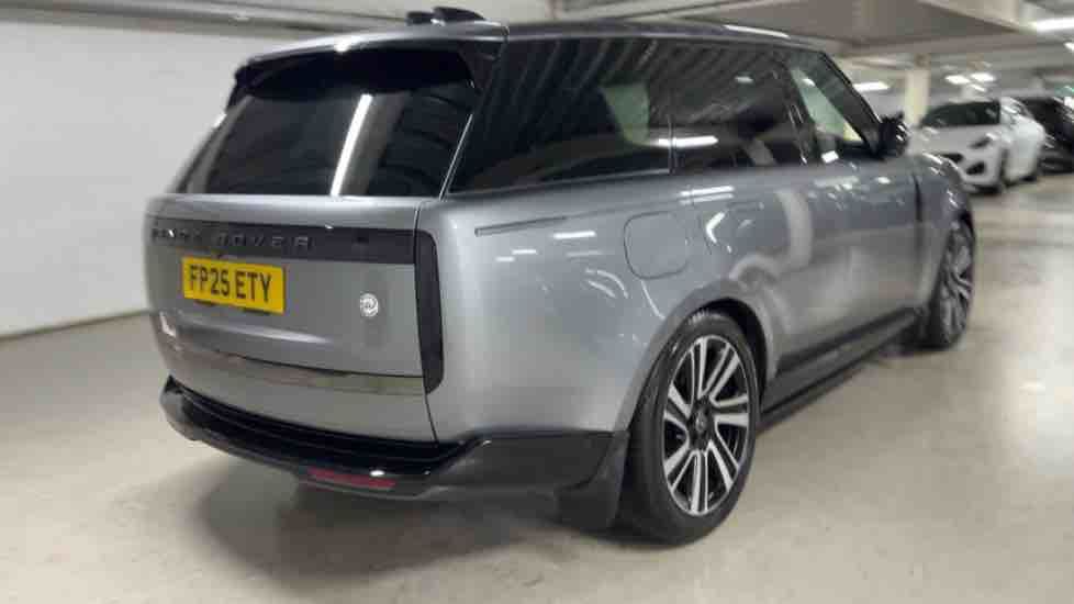 More views of Land Rover Range Rover