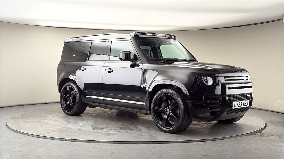 More views of Land Rover Defender 110