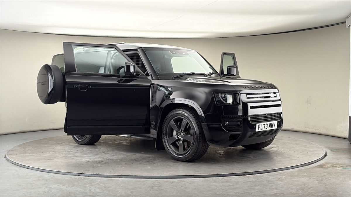 More views of Land Rover Defender 90