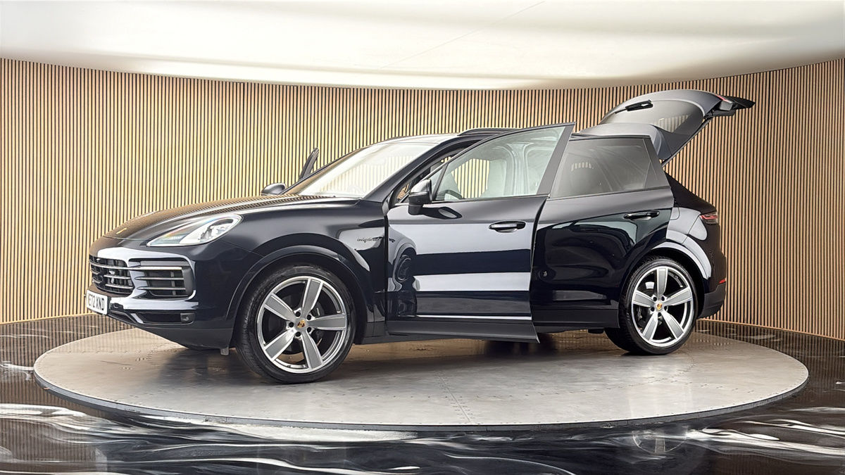 More views of Porsche Cayenne