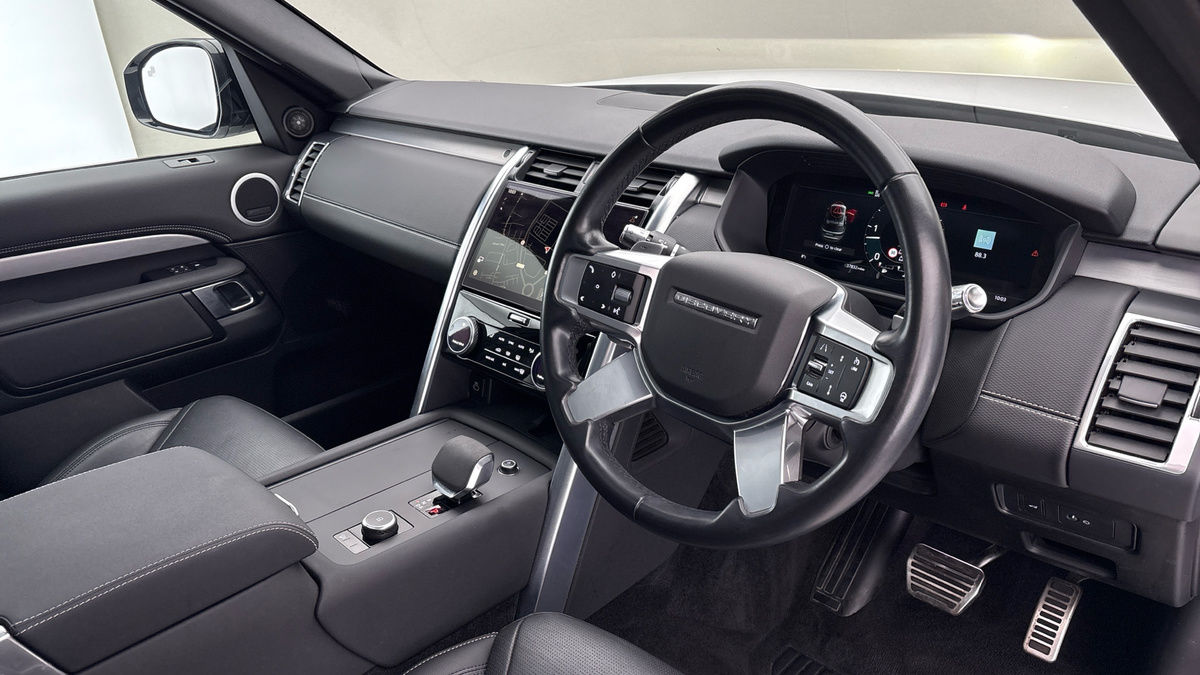 Land Rover Discovery Image 5