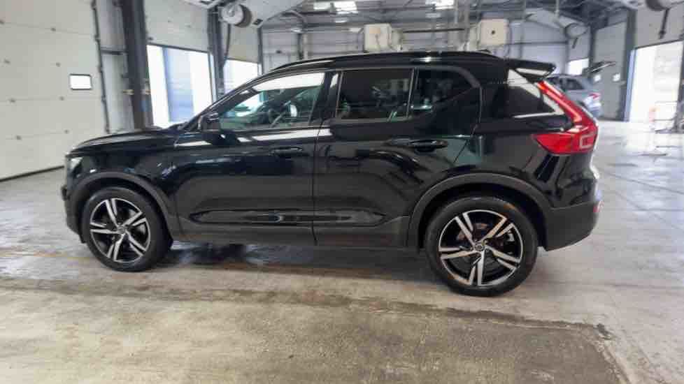 More views of Volvo XC40