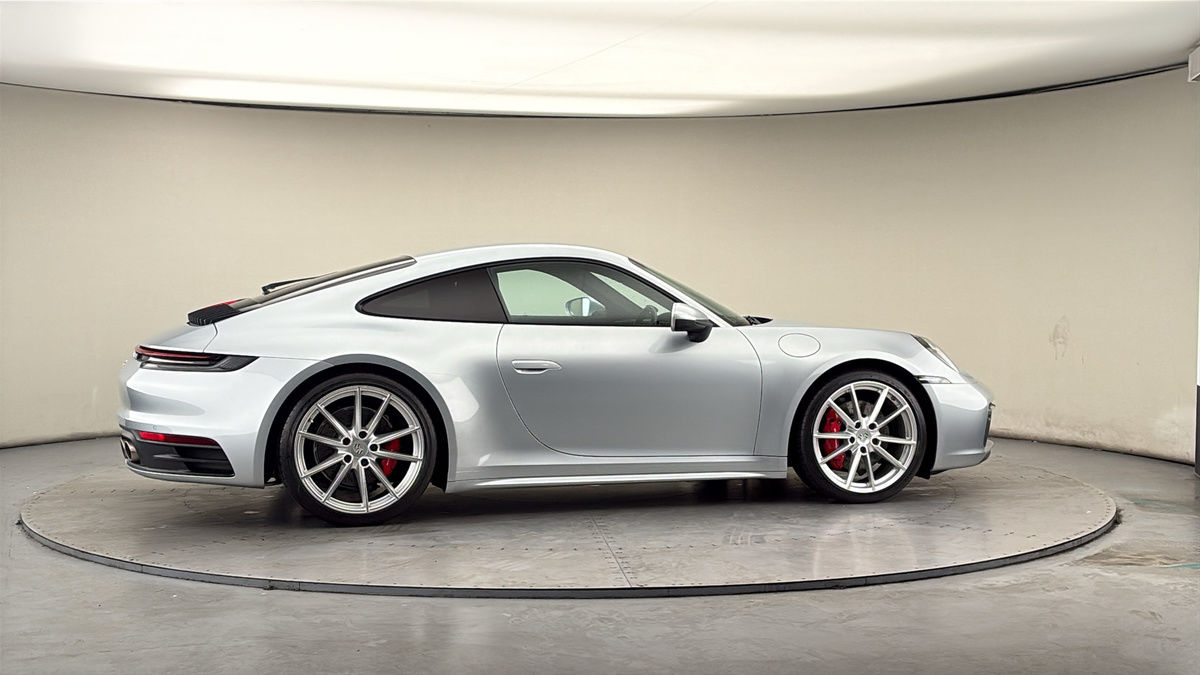 More views of Porsche 911
