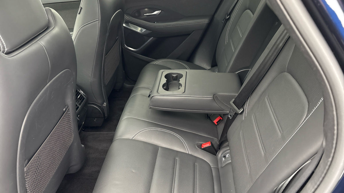 Jaguar E-PACE Image 9