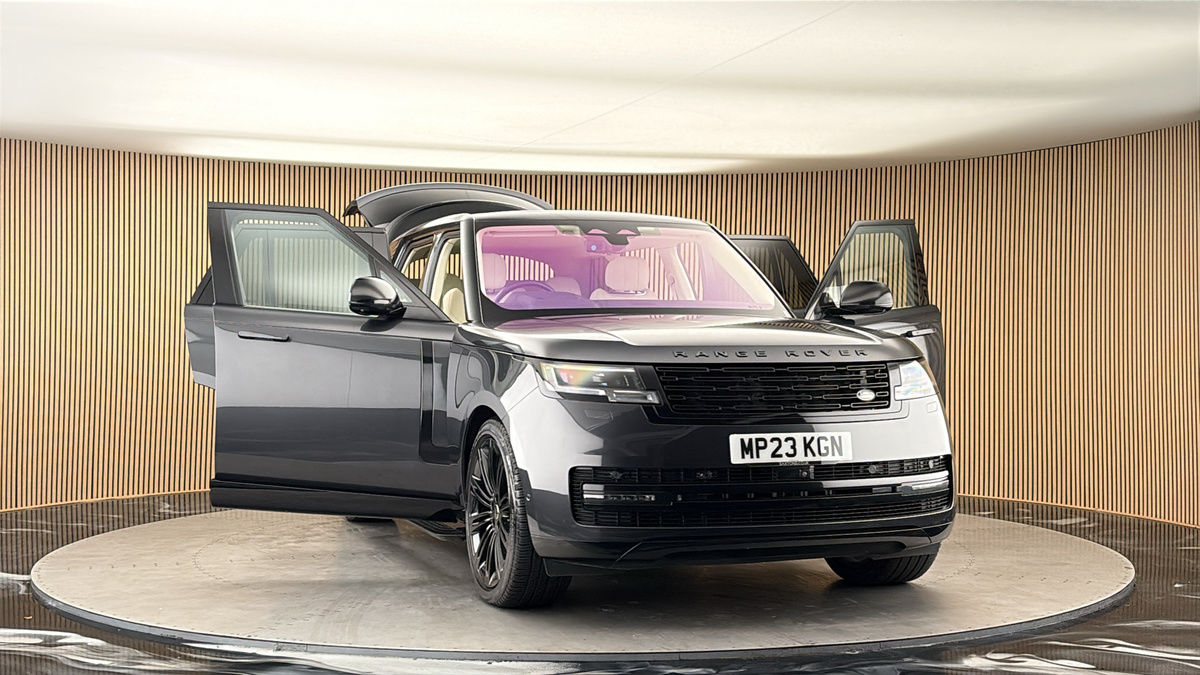 More views of Land Rover Range Rover