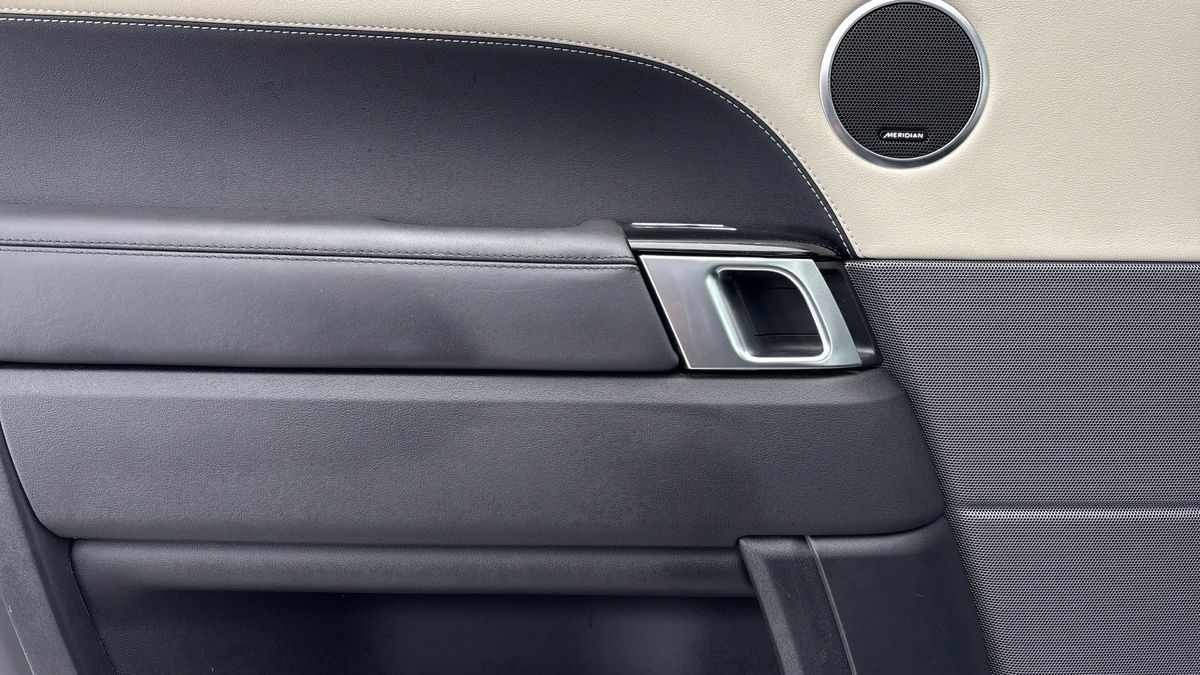 Land Rover Range Rover Sport Image 19