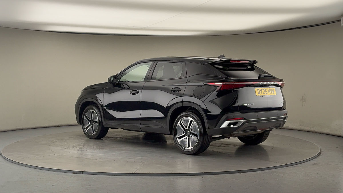 More views of Omoda 5