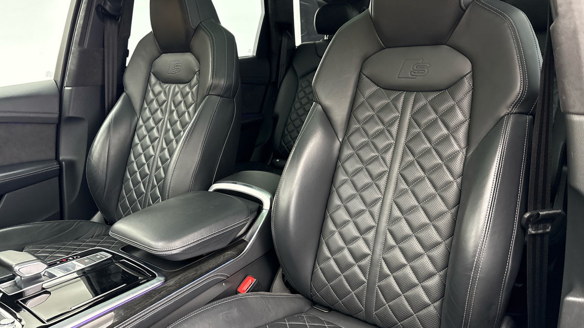 Audi Q7 Image 7
