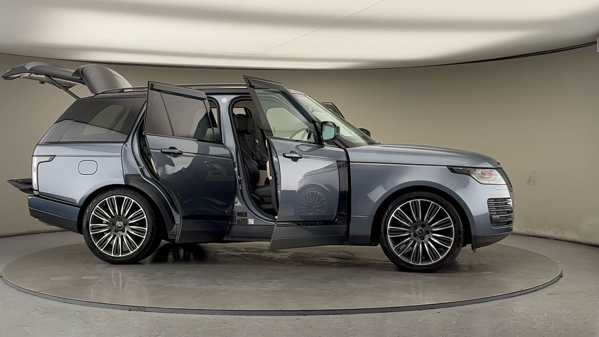 More views of Land Rover Range Rover