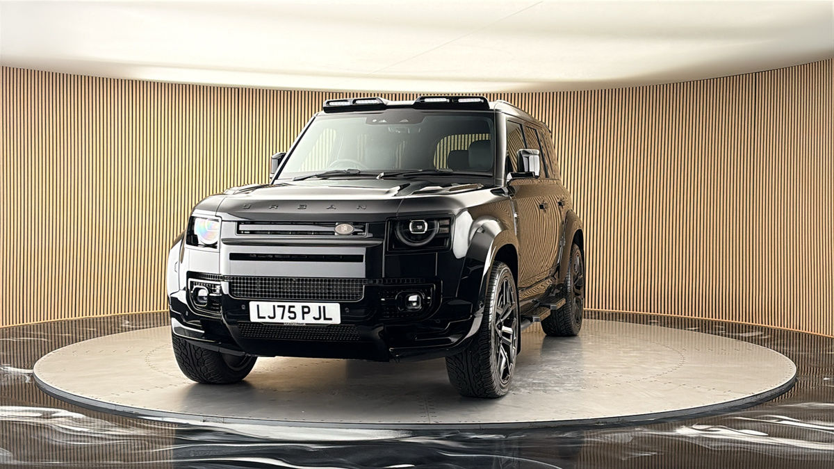 More views of Land Rover Defender 110