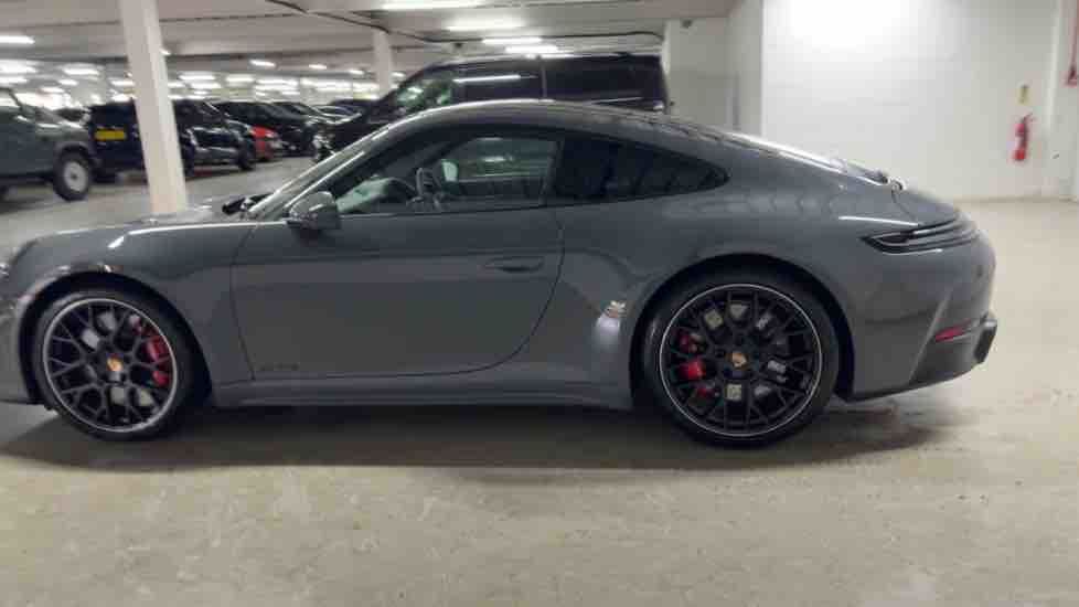 More views of Porsche 911