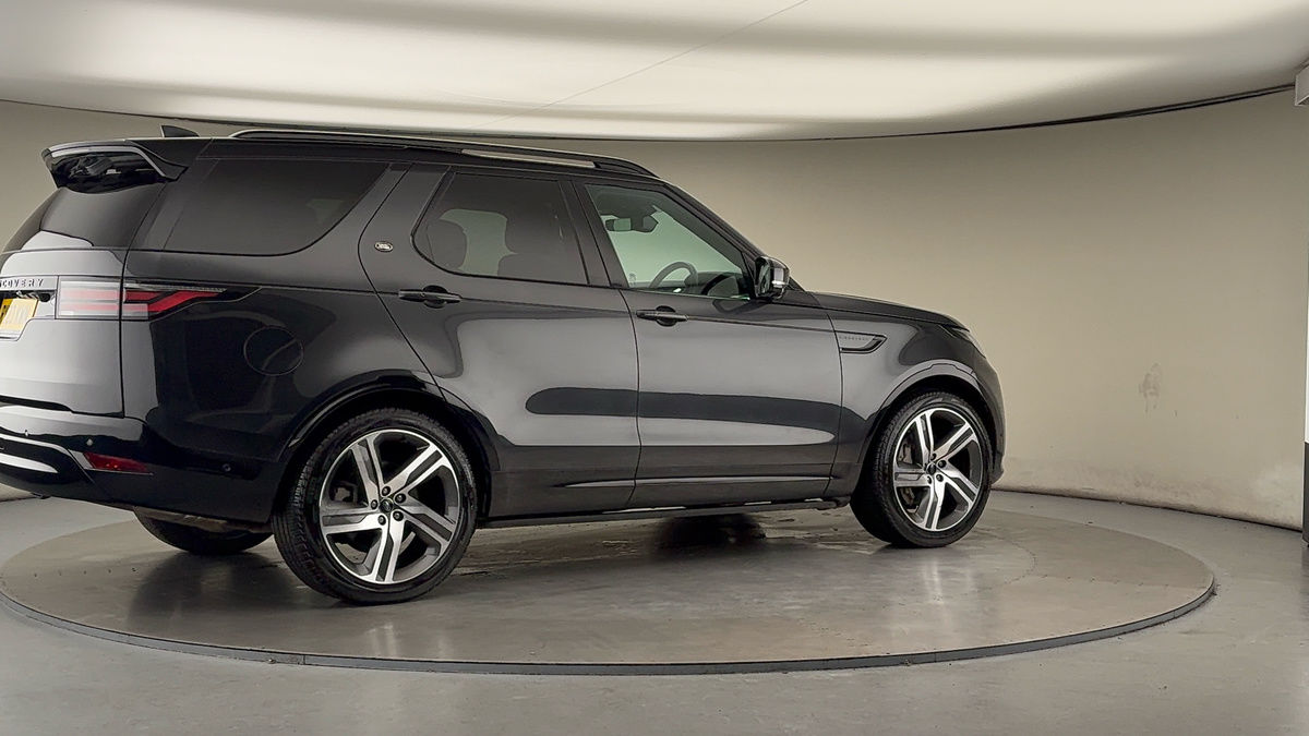 More views of Land Rover Discovery