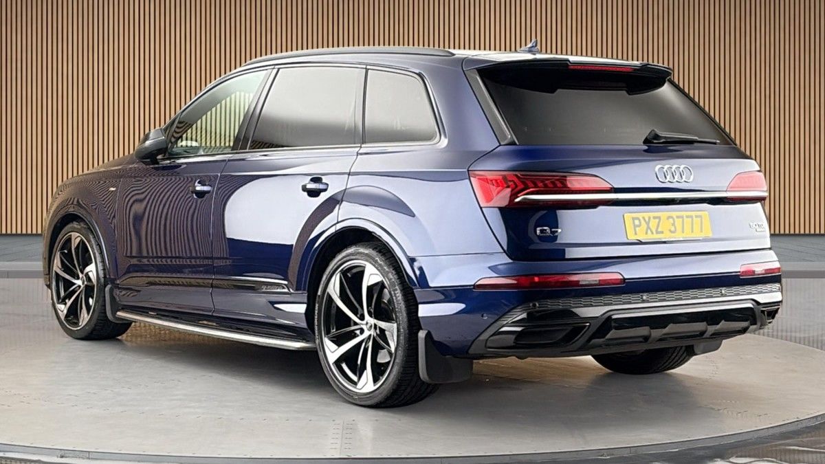 Audi Q7 Image 2