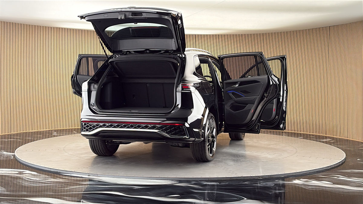 More views of Volkswagen Tiguan
