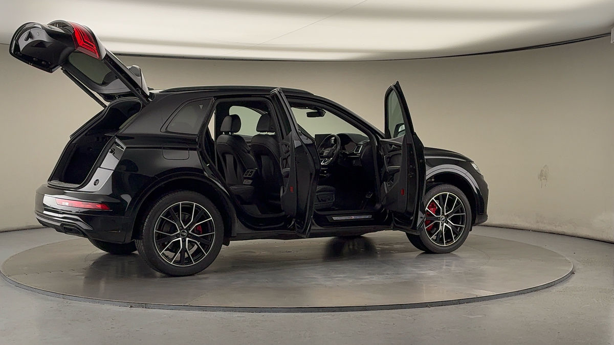 More views of Audi Q5